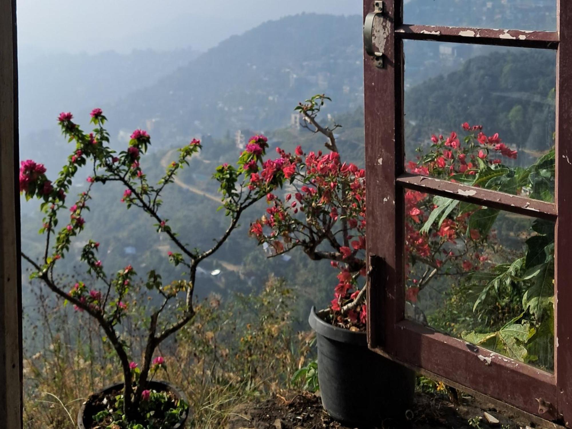 Dormitories/Hosteller, Giftland Homestay Āīzawl 外观 照片
